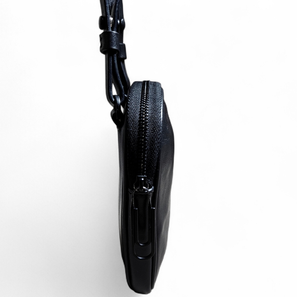 Off-White | Calfskin Crossbody Bag | Leather | Mens | Made In Italy - Picture 10 of 16